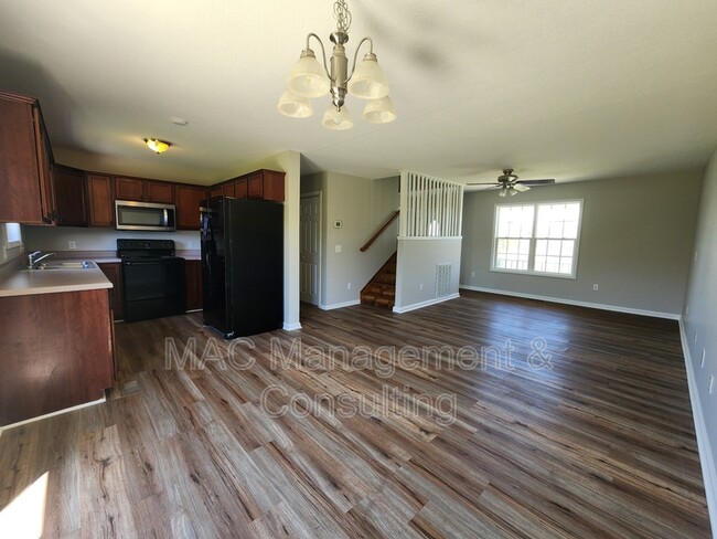 Building Photo - 1748 Bouton Dr