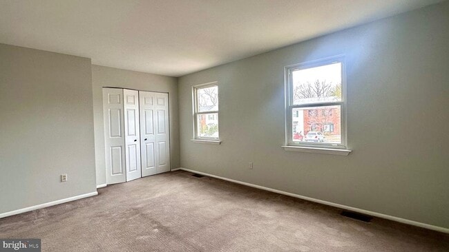 Building Photo - 53 Eisenhower Cir