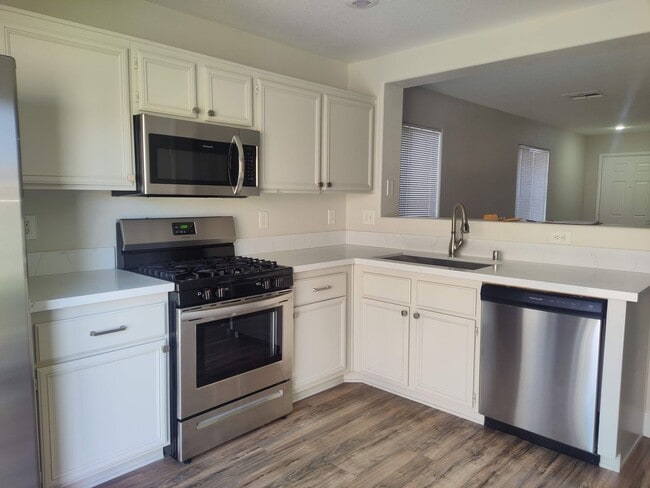 Building Photo - A Very nice and Clean Single Story Home in Summerlin