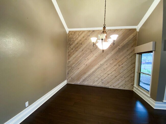 Building Photo - 202 Santa Fe