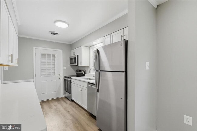 Building Photo - 130 Cox Rd