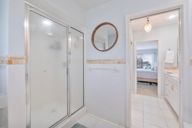 Building Photo - 772 Apple Tree Ln