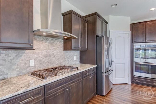 Building Photo - "Spacious 5-Bedroom, 4.5 Bath Retreat at Westbrook Cove at Savannah Quarters!"