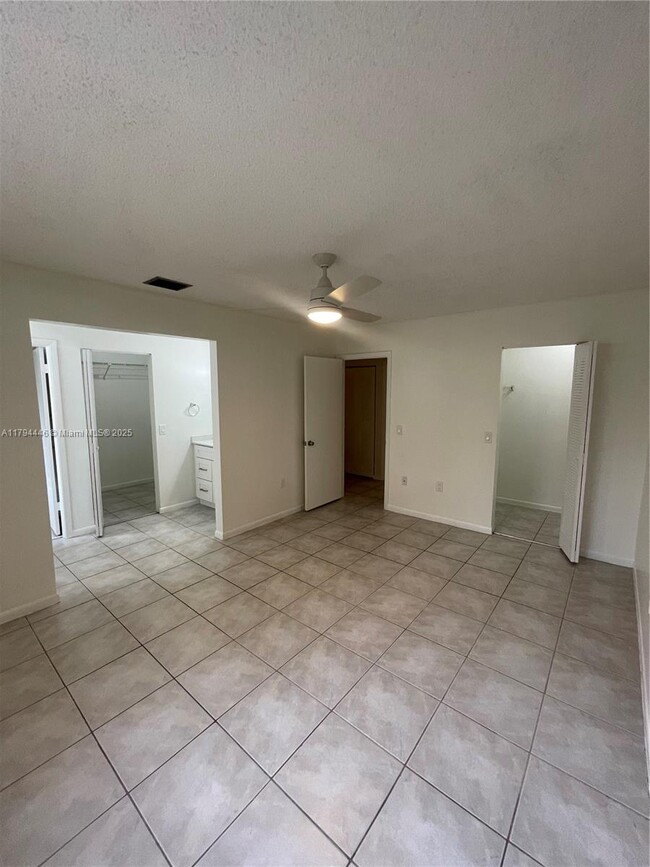 Building Photo - 12370 SW 52nd Pl