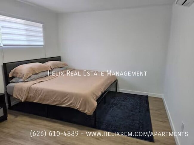 Building Photo - 1313 Huntington Dr