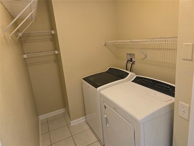 Building Photo - 1424 Wylie Ct