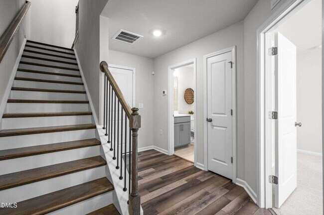 Building Photo - 1838 Woodall Crest Dr
