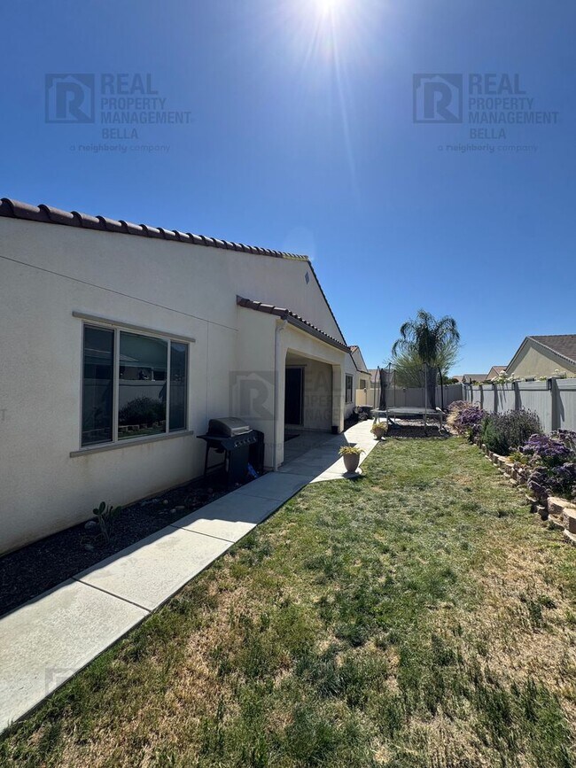 Building Photo - Stunning Menifee Retreat with Dream Kitchen, Spa-Like Primary Suite & Resort-Style Amenities