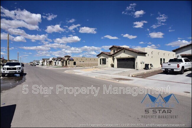 Building Photo - 3545 Essence St