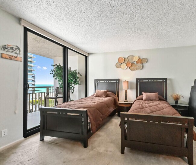 Building Photo - 3000 N Ocean Dr