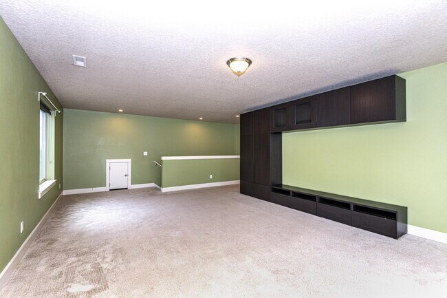 Building Photo - 14822 SW Mulberry Dr