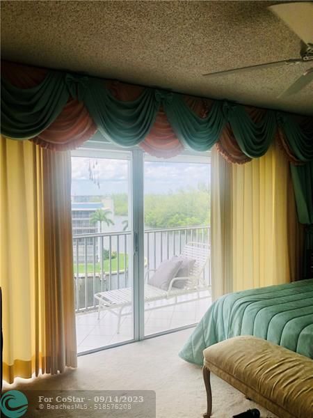 Building Photo - 1523 E Hillsboro Blvd