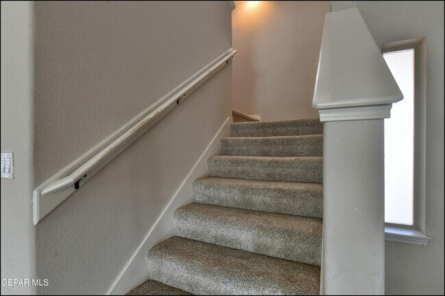 Building Photo - 7528 Wolf Creek Dr