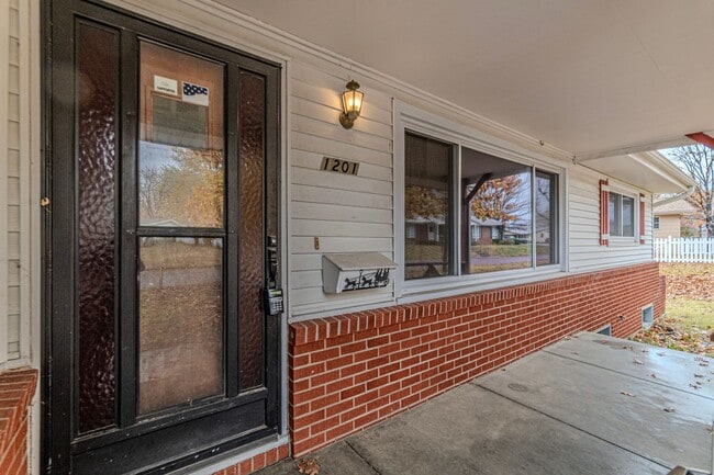 Building Photo - Please View 3D Virtual Walk-Through Before Scheduling a Showing