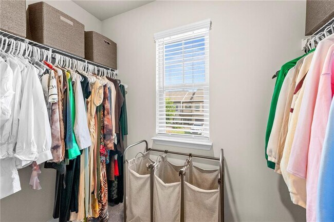 Building Photo - 7098 Chara Ln