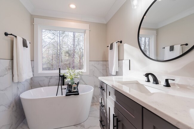 Building Photo - 104 Elohi Ln