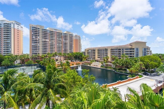 Building Photo - 715 Crandon Blvd