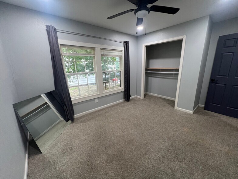 Building Photo - 1106 S Ringo St