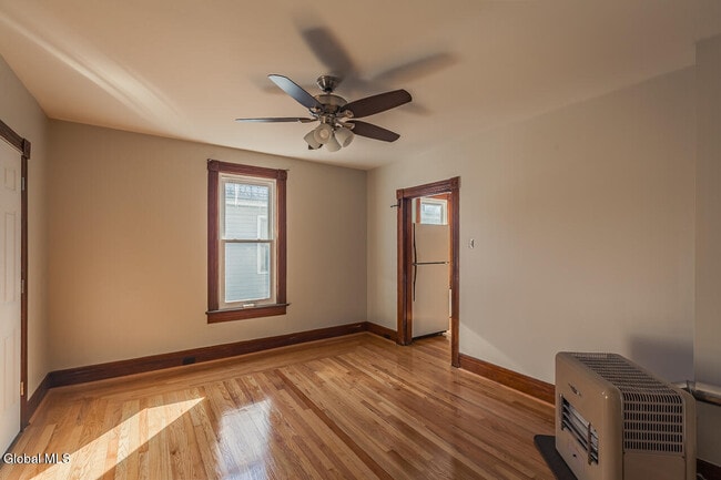 Building Photo - 65 Van Derveer St