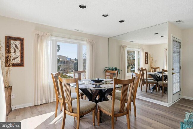 Building Photo - 18530 Drayton Hall Rd