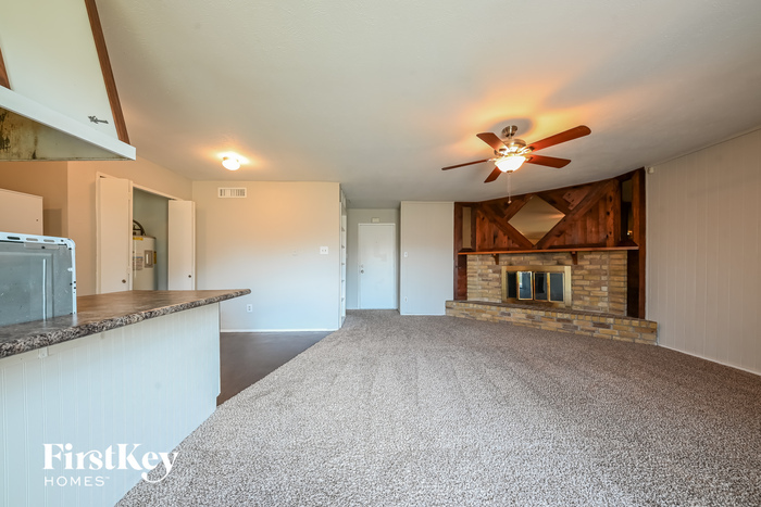 Building Photo - 10010 Ironwood Ln