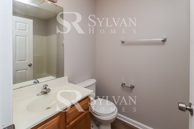 Building Photo - Bring more life and value to this charming home!