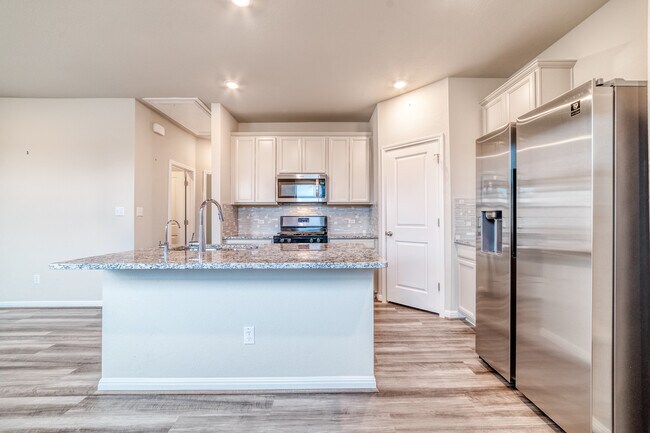 Building Photo - 101 Red Cedar Ct