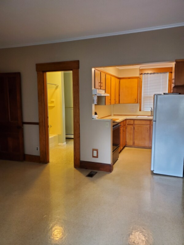 Building Photo - 32 Loomis St