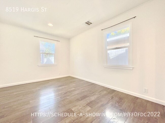Building Photo - 8519 Hargis St