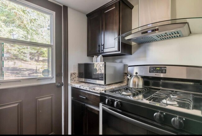 Building Photo - 33314 Falling Leaf Dr