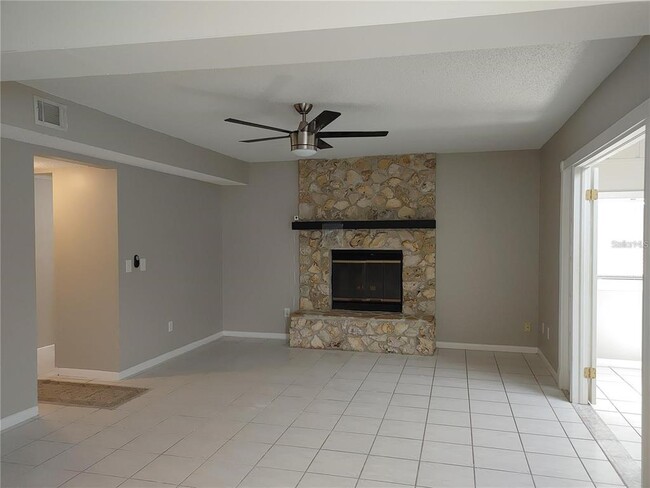 Building Photo - 1668 Spicewood Ln