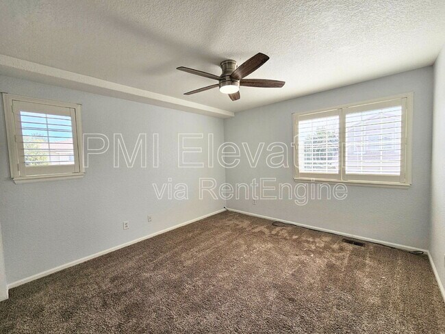 Building Photo - 1390 Braewood Ave