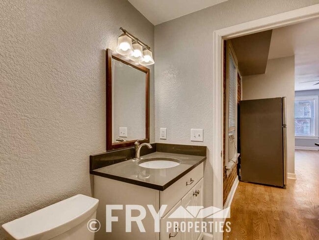 Building Photo - 610 Logan St