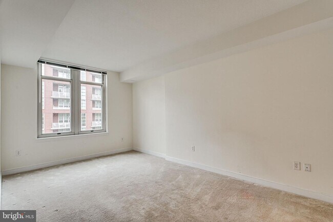 Building Photo - 155 Potomac Passage