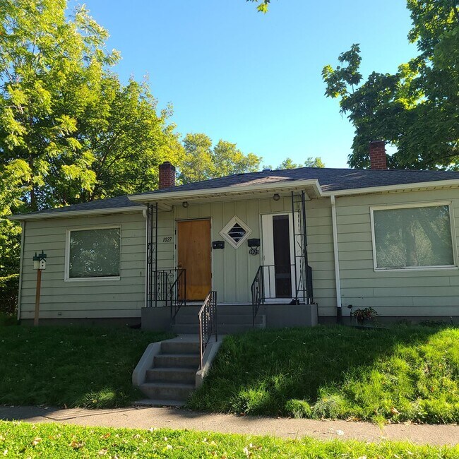 Primary Photo - LR Johnson Triplex