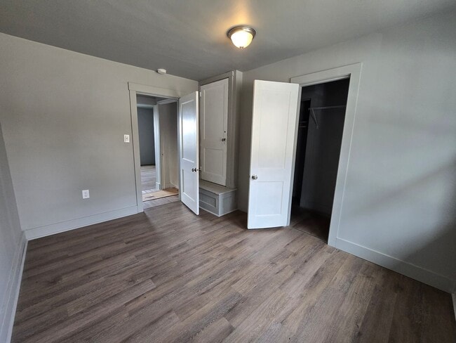 Building Photo - ver5725