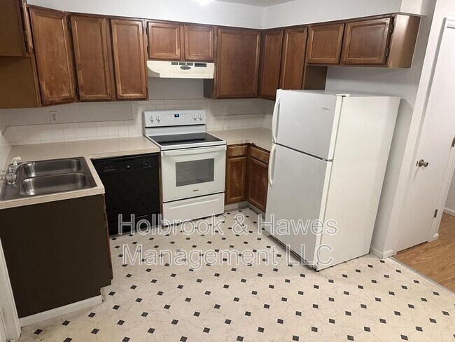 Building Photo - 4887 Basswood Dr