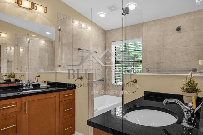 Building Photo - 14518 Damai Ln