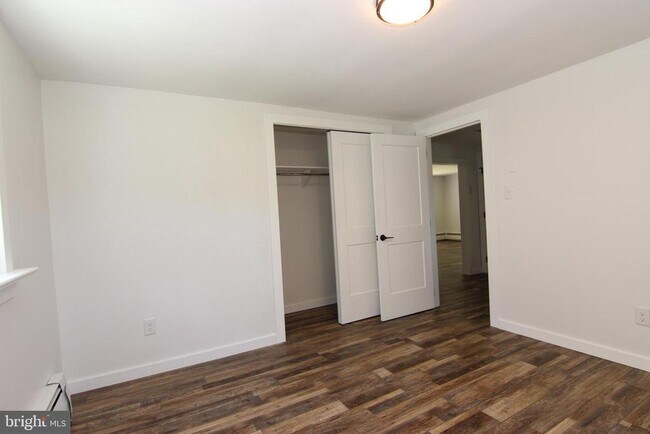 Building Photo - 151 Dogwood Dr