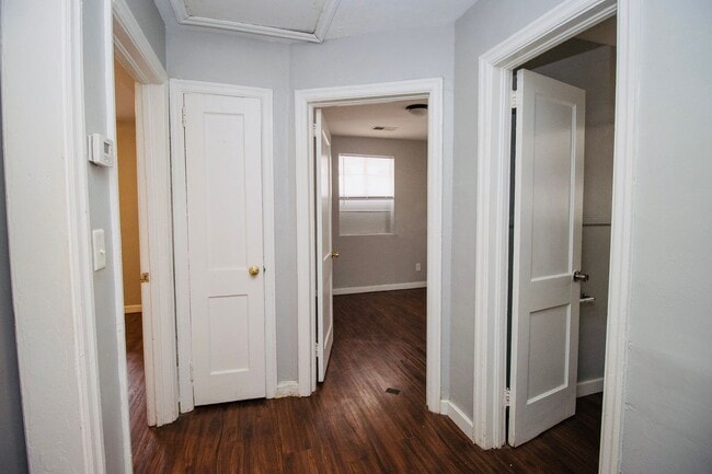 Building Photo - Bright & Convenient 2 Bedroom, 1 Bath in West Columbia