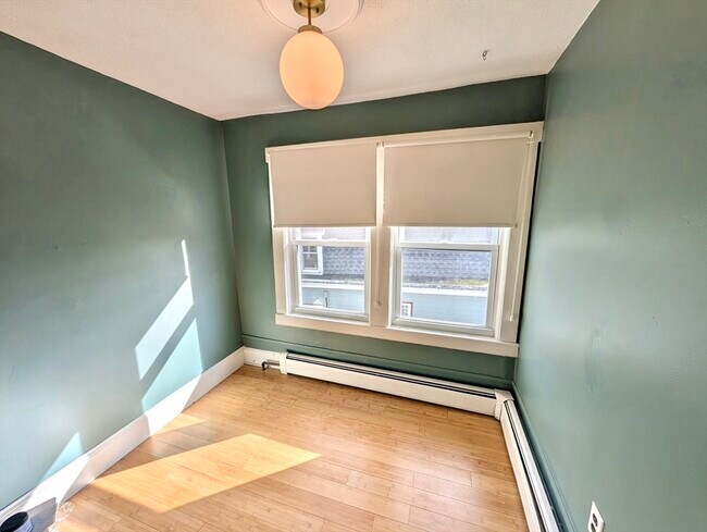 Building Photo - 4 Clifton St