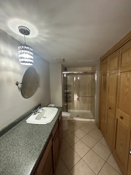 Building Photo - 7347 W 79th Pl