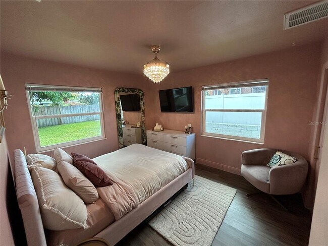 Building Photo - 1406 S Keene Rd