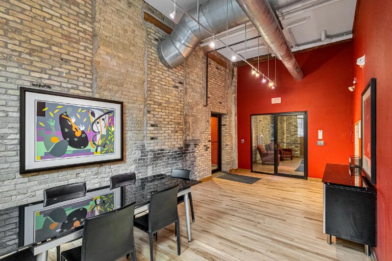 Building Photo - 1017 S 2nd St