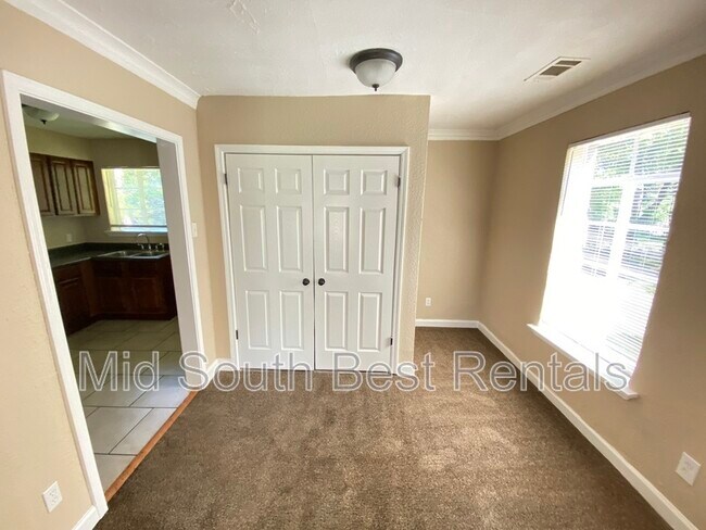 Building Photo - 1410 Alta Vista Dr (Frayser)