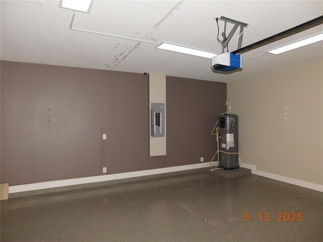 Building Photo - 3199 Turret Dr