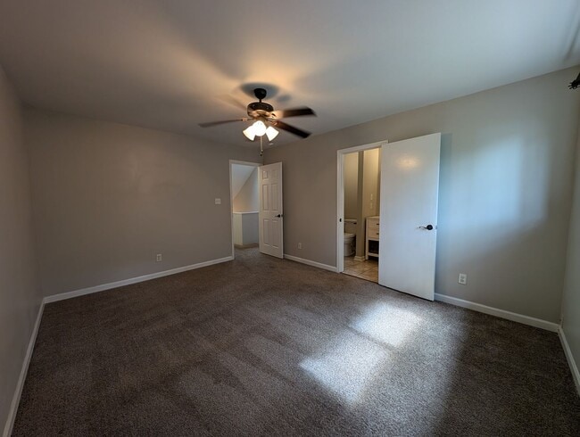 Building Photo - Charming  two story , 2 bedroom, 2.5 bath Condo located the Stratfordshire community !