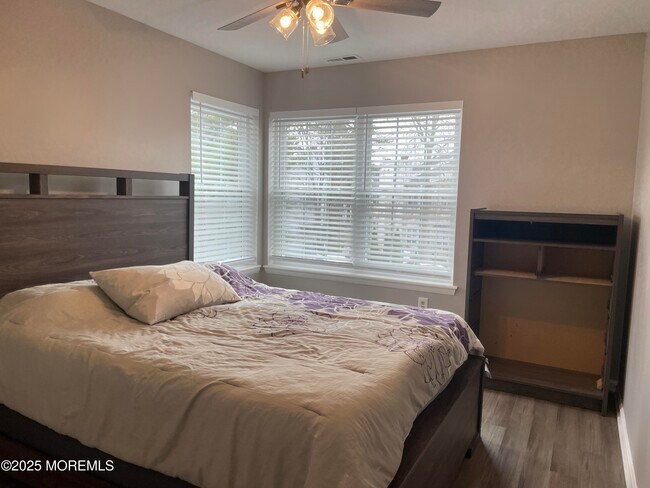 Building Photo - 27 Driftwood Ct