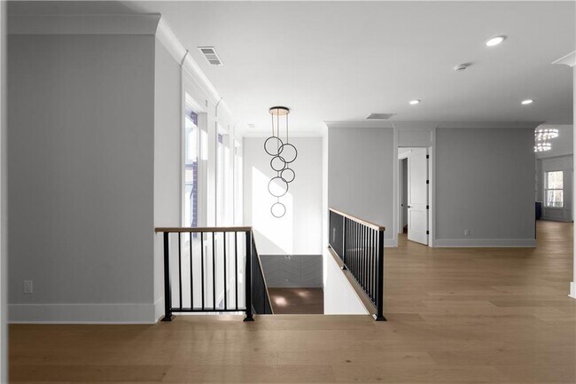 Building Photo - 407 Thunder Rd