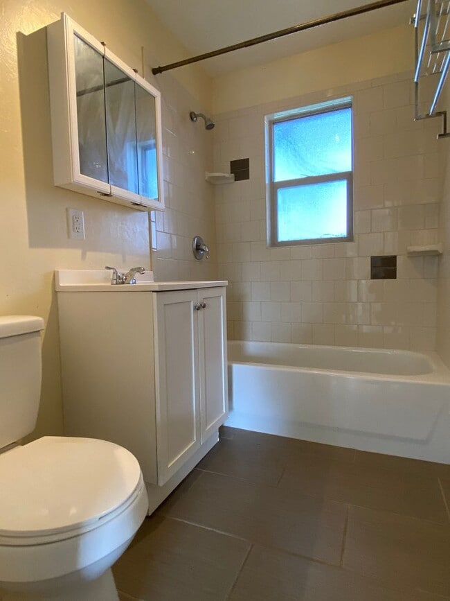 Building Photo - 2885 Van Buren Ave